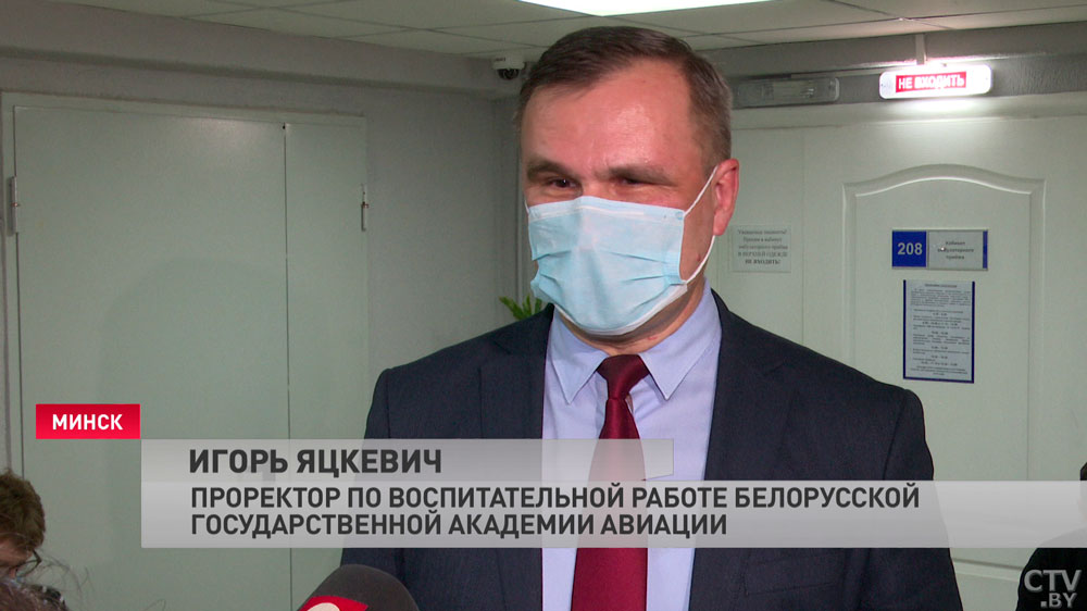 Курсанты академии авиации прививаются от коронавируса в вузе. За день – 100 человек-4
