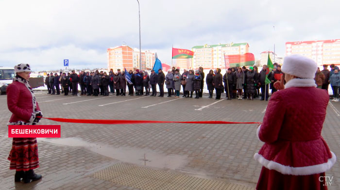 В Бешенковичах молодым специалистам вручили ключи от квартир-1