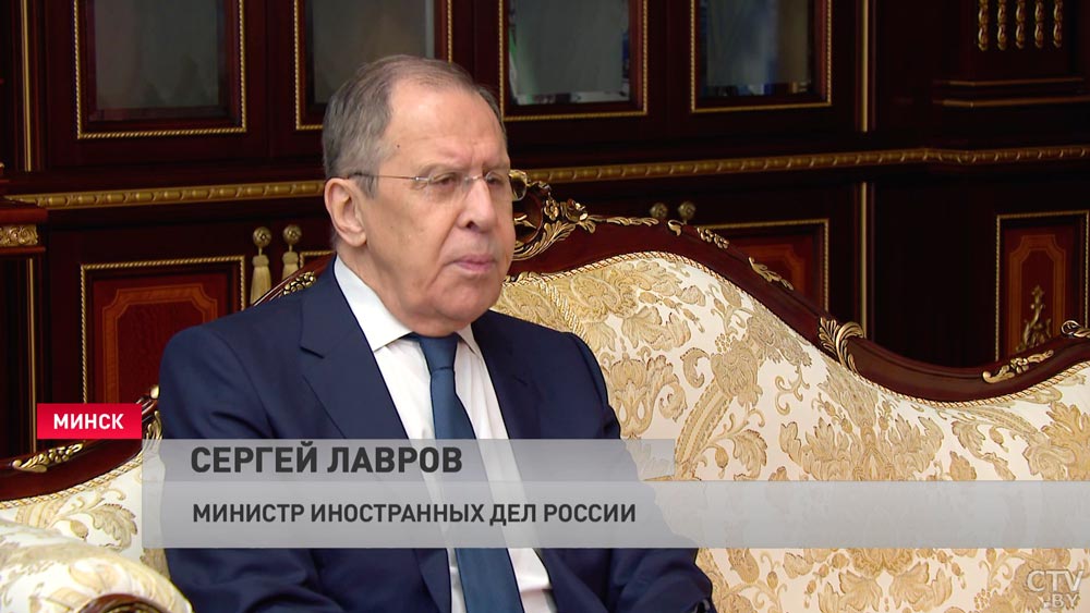 Лукашенко: «Зачем тренируются? Зачем ядерные болванки возят? Чтобы ядерную бомбу завтра в самолёт положить»-4