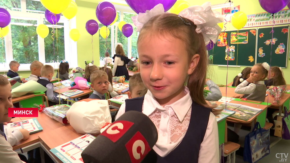 «День знаний – день возможностей для наших детей». Надежда Лазаревич посетила открытие школы №160 в Минске-10