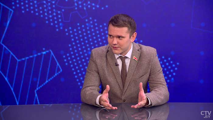 Андрей Лазуткин: «Эти новые лидеры, типа Зеленского, не знают, за что хвататься, они выросли совсем в другой системе»-22 Андрей Лазуткин: «Эти новые лидеры, типа Зеленского, не знают, за что хвататься, они выросли совсем в другой системе»-22