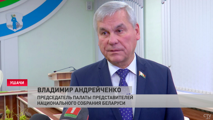 Приходили и жаловаться, и благодарить. Андрейченко провёл приём граждан в Ушачах-4