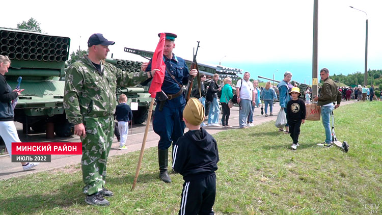 На «Линии Сталина» проходит военно-патриотический фестиваль с масштабной реконструкцией-1