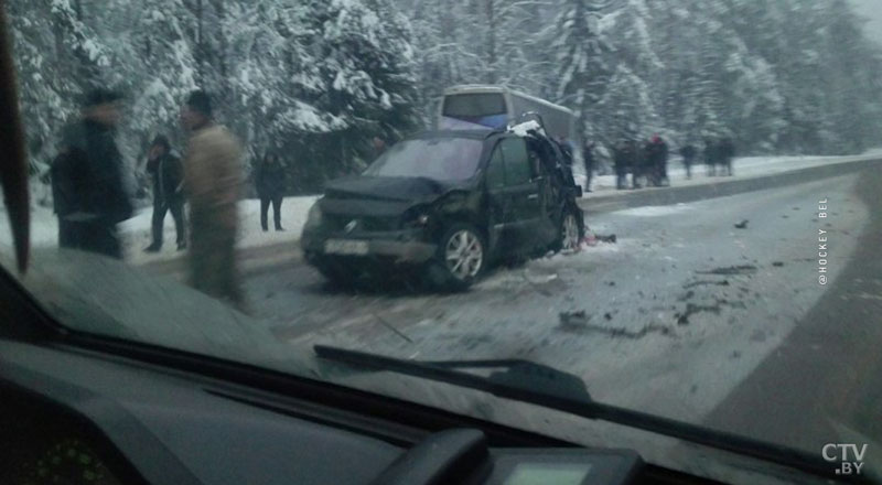 Автобус с белорусскими хоккеистами попал в ДТП под Логойском-4