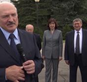Александр Лукашенко пообщался с местными жителями в  Костюковичском районе