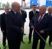 Александр Лукашенко: они уже объединились: БТ нет, ОНТ нет – мы придём. Не придут! Успеют сбежать – их счастье Александр Лукашенко: они уже объединились: БТ нет, ОНТ нет – мы придём. Не придут! Успеют сбежать – их счастье