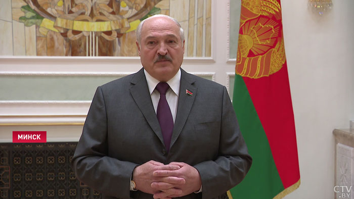«Вы вернули людей в свои семьи». Лукашенко наградил сотрудников КГБ, которые спасли белорусов в Украине -4