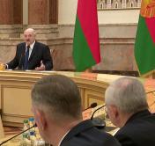 Александр Лукашенко: мы запустим первый блок электростанции. И не надо страдать, что её некуда девать будет. Народу отдадим
