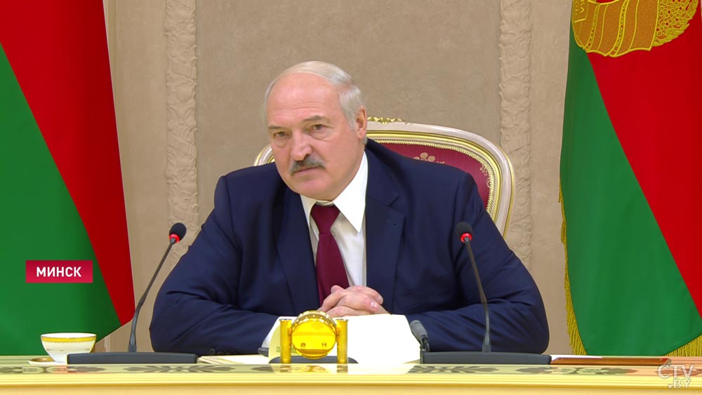 Александр Лукашенко: «Уеду в ту же Россию, буду жить, работать. Я, слава богу, ещё здоровый мужик»-4 Александр Лукашенко: «Уеду в ту же Россию, буду жить, работать. Я, слава богу, ещё здоровый мужик»-4