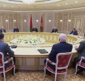 Президент Беларуси – губернатору Калининградской области: «Потенциальных точек роста у нас предостаточно» Президент Беларуси – губернатору Калининградской области: «Потенциальных точек роста у нас предостаточно»
