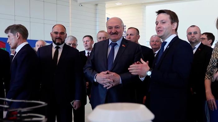 Александр Лукашенко завершил визит в Россию