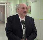 Александр Лукашенко: многие переживают, чего я в больницы езжу, да ещё и в зону захожу какую-то. Это стиль моей работы