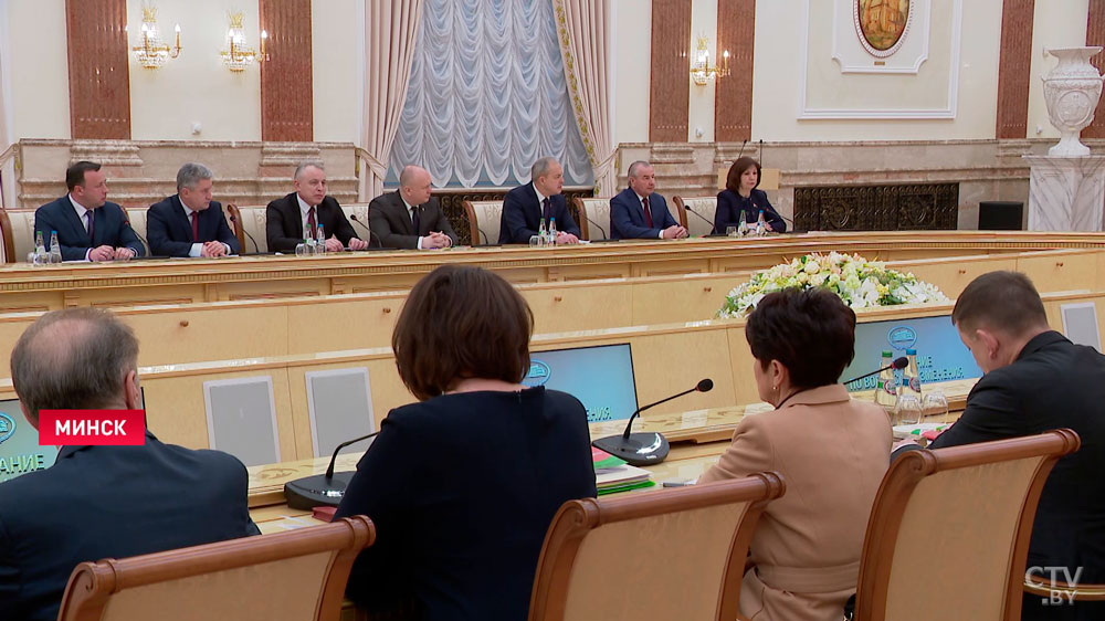 Лукашенко: «Можно же совершить перемены таким образом, что будет хуже, чем в Казахстане, будет как в Украине»-4