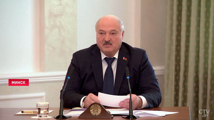 Лукашенко: невозможно без боли смотреть на религиозное противостояние в нашей братской Украине!-1