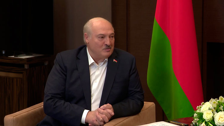 Лукашенко: думаю, в 2024 году мы выйдем на досанкционный уровень работы нашей экономики