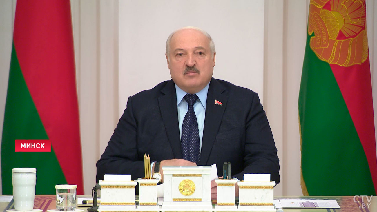 Лукашенко: все будут говорить, что россияне управляют Беларусью. Но никто, кроме нас, страной не управляет!-4