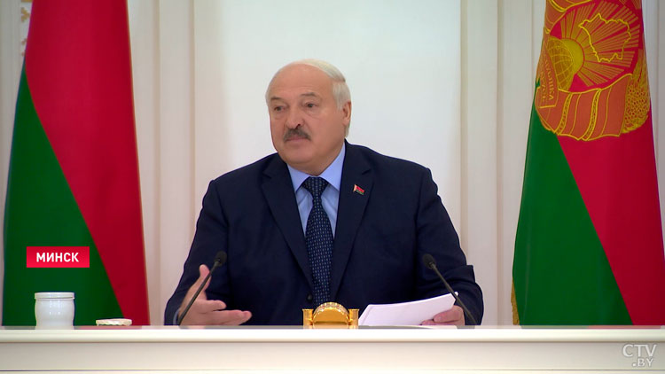 Лукашенко – правительству: я всё вижу, где вы работаете, а где нет! Вы занимаетесь показухой! -1