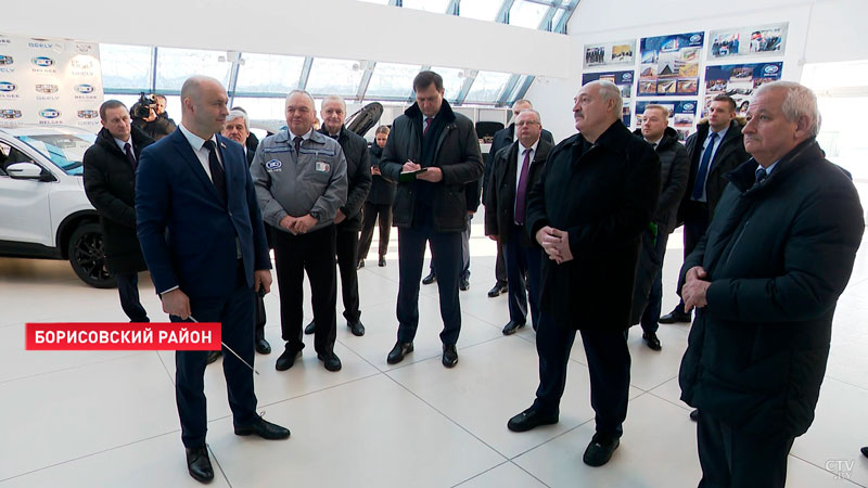 «Люди хотят покупать этот автомобиль». Лукашенко приехал на завод «БЕЛДЖИ»-10 «Люди хотят покупать этот автомобиль». Лукашенко приехал на завод «БЕЛДЖИ»-10
