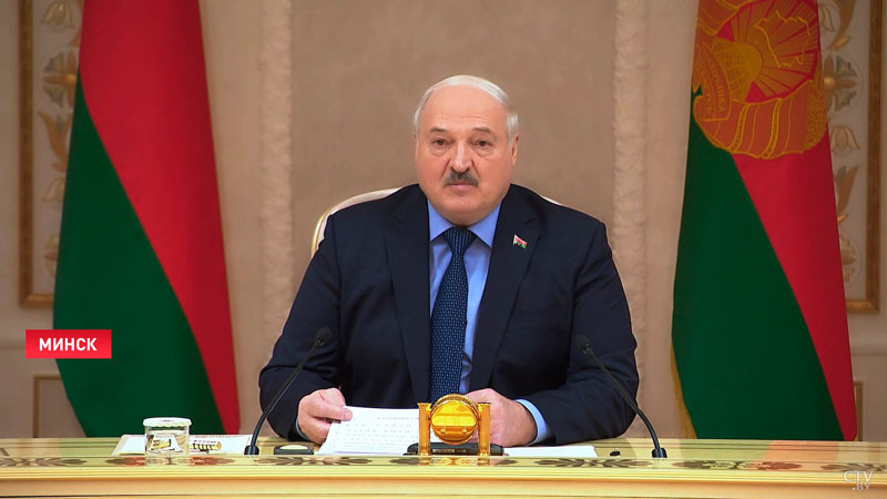 Президент и губернатор Омской области обсудили вопросы импортозамещения-4