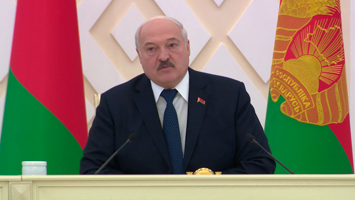 Лукашенко: я случайно стал Президентом и знаю, откуда я вырос
