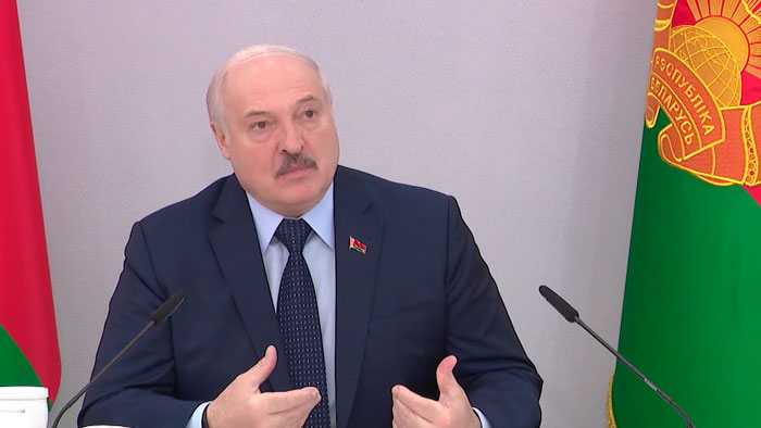 «Начинай с этого, и не надо никого держать». Лукашенко об удачном моменте для АПК Беларуси