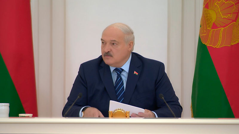 Лукашенко – учёным: за счёт бюджета столько нахомутали – дальше некуда