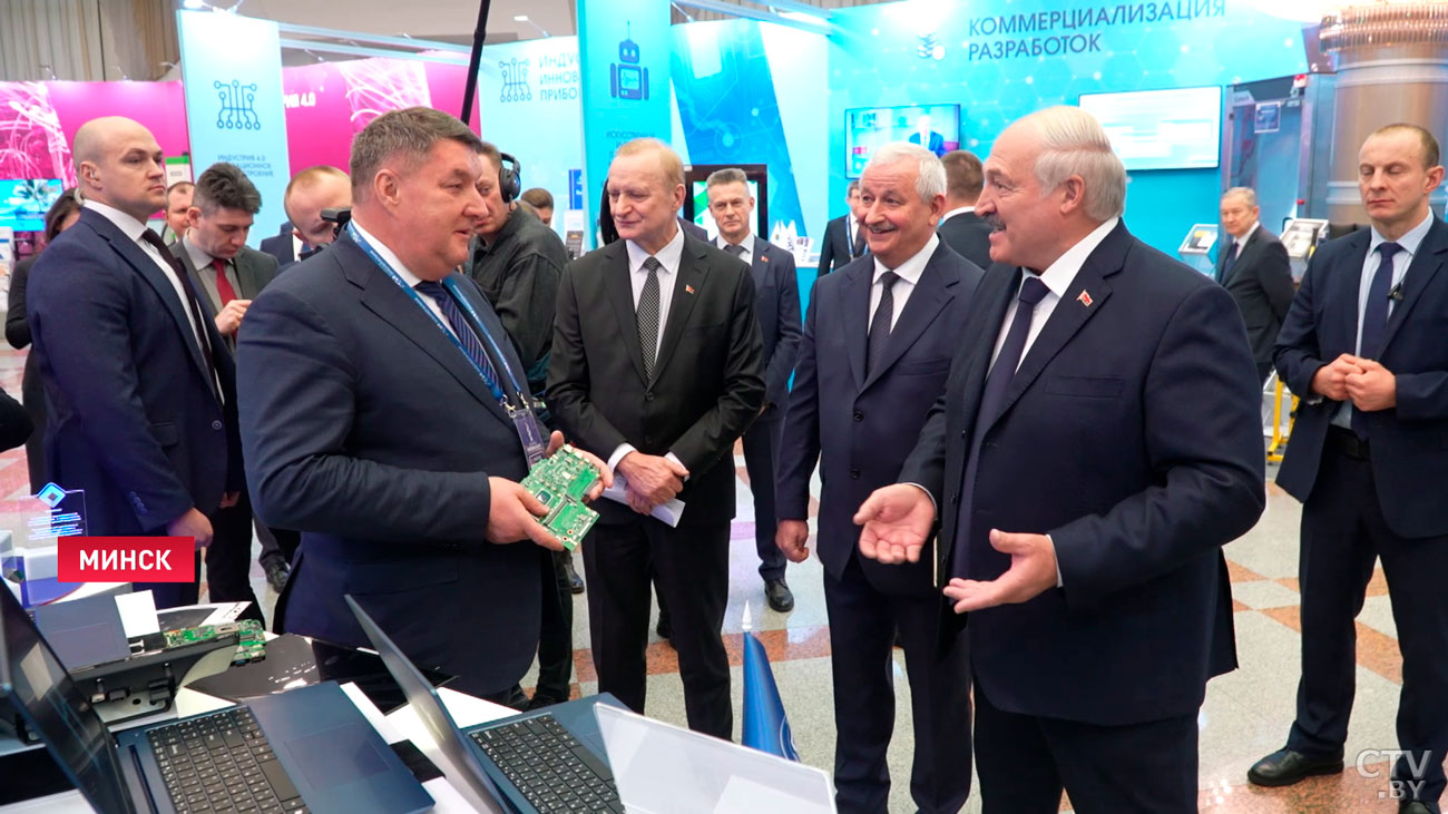 Лукашенко: в Беларуси достаточно научно-технических разработок не только для обороны, но и для мирной жизни-4