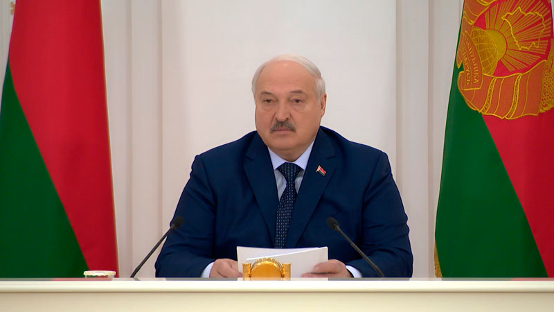 Лукашенко: нам не штрафы нужны и наказания, а улучшение работы предприятий