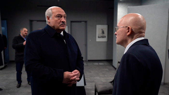 «То, что несёт с собой война». Лукашенко поразила атмосфера обновлённого музея в Хатыни «То, что несёт с собой война». Лукашенко поразила атмосфера обновлённого музея в Хатыни
