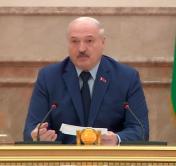 Лукашенко: «Никаких конкретных личностей в Конституции быть не должно»