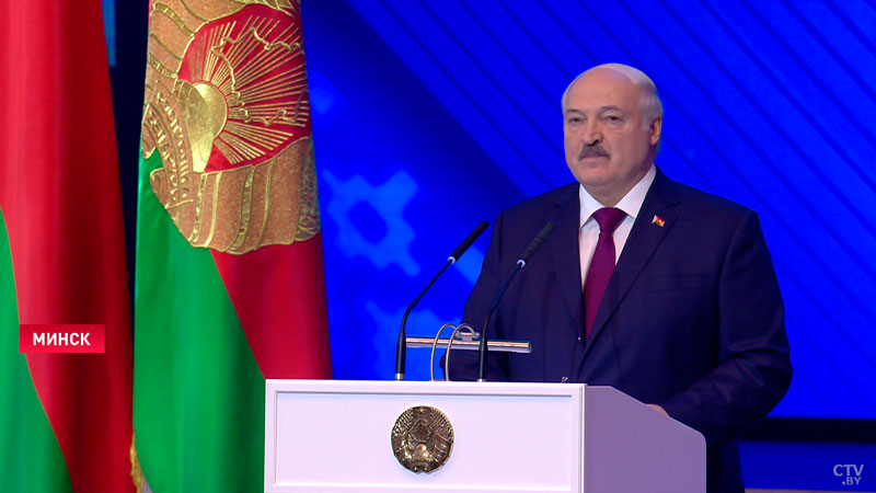 «Нет и не может быть иного смысла у этого праздника». Лукашенко поздравил белорусов с Днём Независимости-4