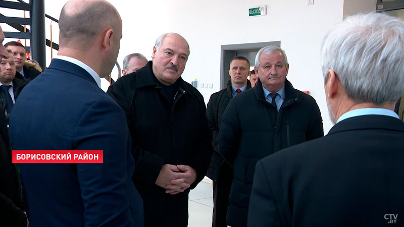 «Люди хотят покупать этот автомобиль». Лукашенко приехал на завод «БЕЛДЖИ»-1 «Люди хотят покупать этот автомобиль». Лукашенко приехал на завод «БЕЛДЖИ»-1