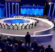 Александр Лукашенко: «Никто никому в Беларуси не мешает получить даже колхоз Радомана»