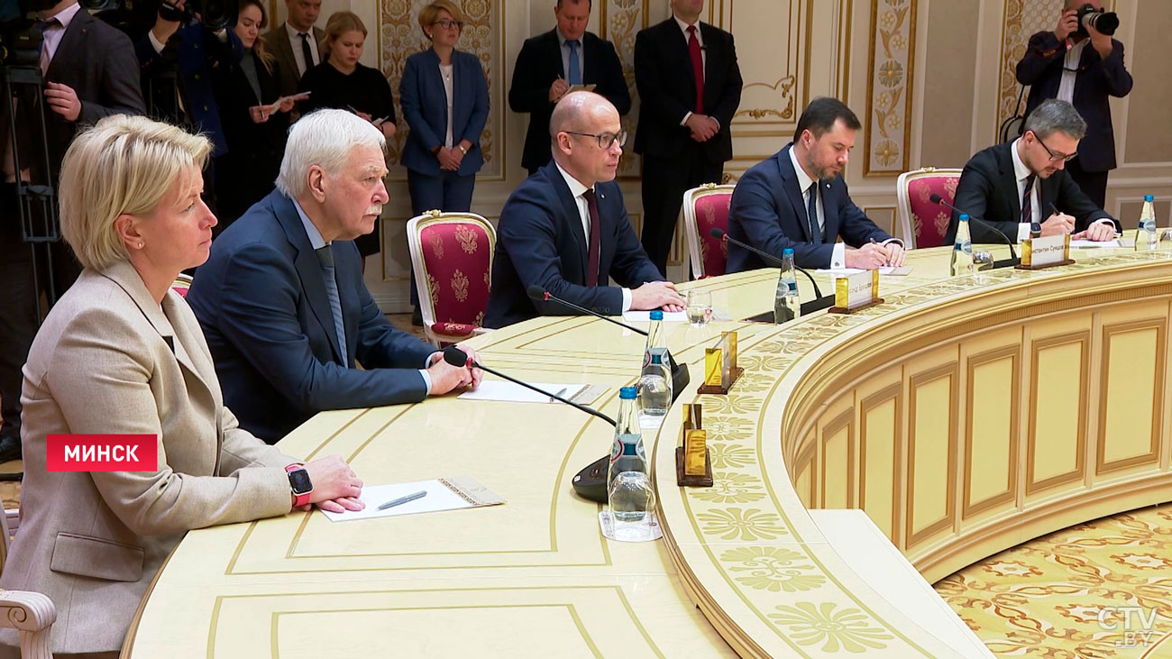 АПК и поставки белорусских лифтов. Что Лукашенко предложил на встрече главе Удмуртии?-1 АПК и поставки белорусских лифтов. Что Лукашенко предложил на встрече главе Удмуртии?-1