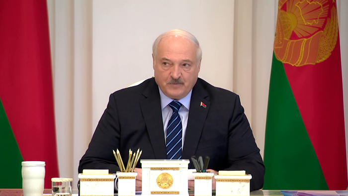 Александр Лукашенко: «Умеем мы продавать, но кое-кому не хочется или какие-то вопросы мешают»
