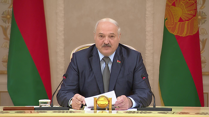 «Мы к вашим услугам». Лукашенко на встрече с Махониным обещал сделать для россиян невозможное