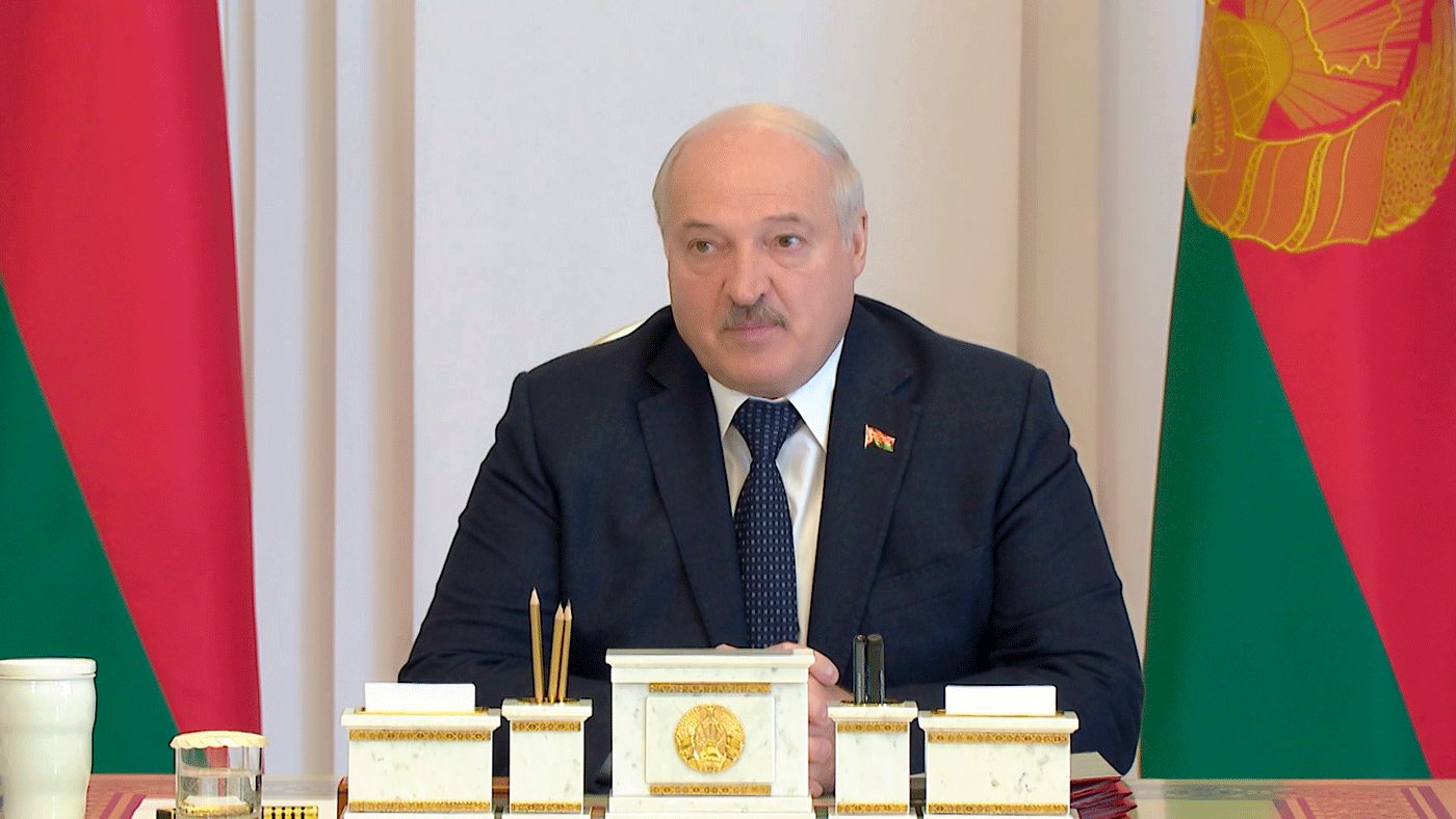 Лукашенко: впереди голод, как все кричат, будет непросто
