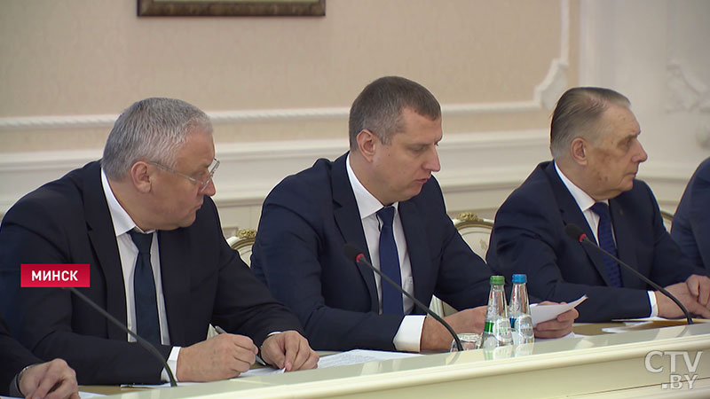 Президент Беларуси: «Экономическая система страны должна быть нацелена на безусловное обеспечение интересов людей»-8