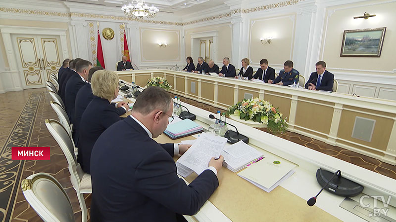 Президент Беларуси: «Экономическая система страны должна быть нацелена на безусловное обеспечение интересов людей»-1