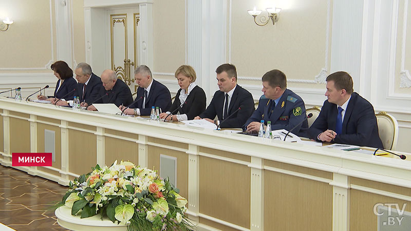 Президент Беларуси: «Экономическая система страны должна быть нацелена на безусловное обеспечение интересов людей»-6