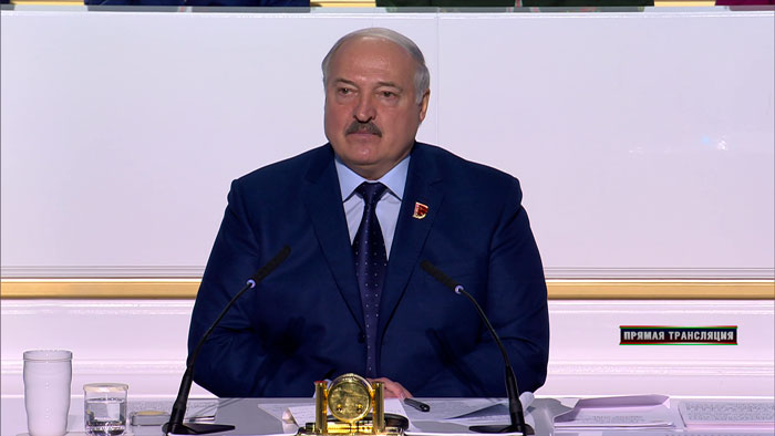 Александр Лукашенко: «Смотрите вокруг себя. Информируйте нас по любому поводу»