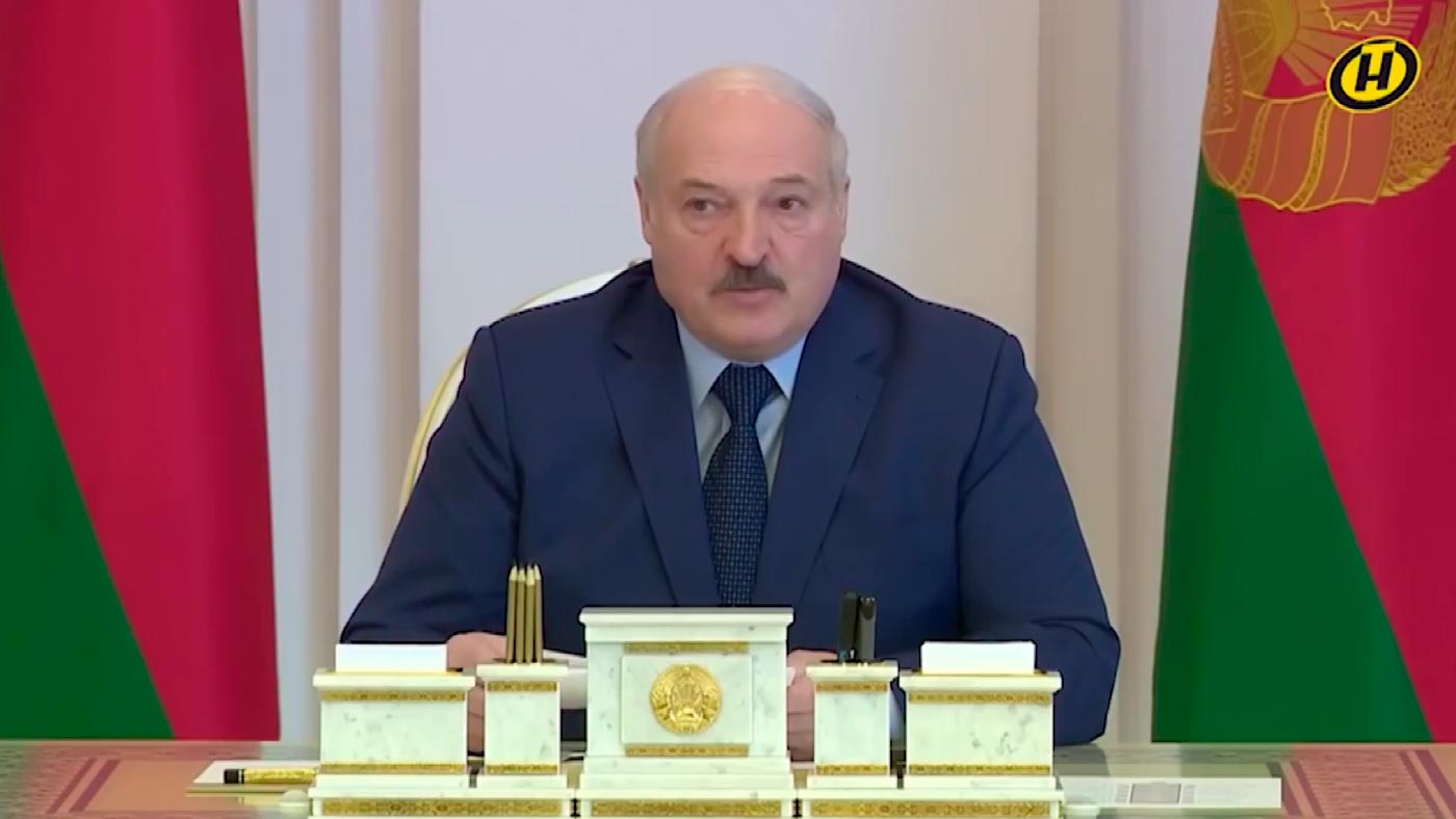 «Я найду время для того, чтобы осмотреть страну». Президент начал инспектировать посевную кампанию в Беларуси-1