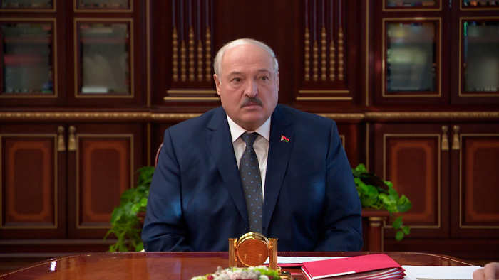 «Нам Мозамбик прицепом надо зацепить за Зимбабве» – Лукашенко дал поручения послу в ЮАР