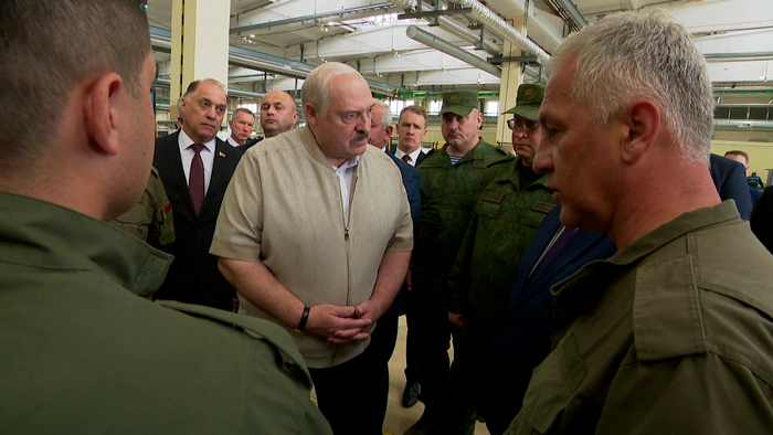 Лукашенко: губить экспорт – преступление. Президент поручил взять «Легмаш» на жесточайший контроль