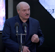 Александр Лукашенко о заводе «Горизонт»: лакомый кусок, на который все ходят, знаете, и зубы скрипят Александр Лукашенко о заводе «Горизонт»: лакомый кусок, на который все ходят, знаете, и зубы скрипят