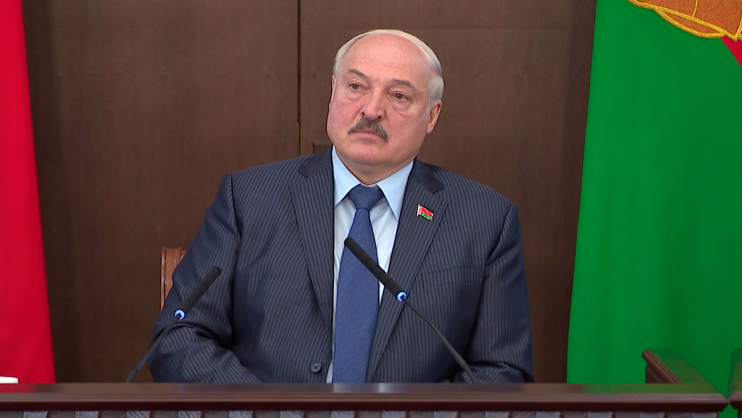 Лукашенко на расширенном Совмине: сильно надо шевелиться, если кто-то не тянет, ребята, надо будет уходить