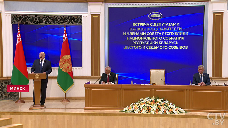 Александр Лукашенко: «Мы сегодня пожинаем плоды спада рождаемости 1990-х»-4