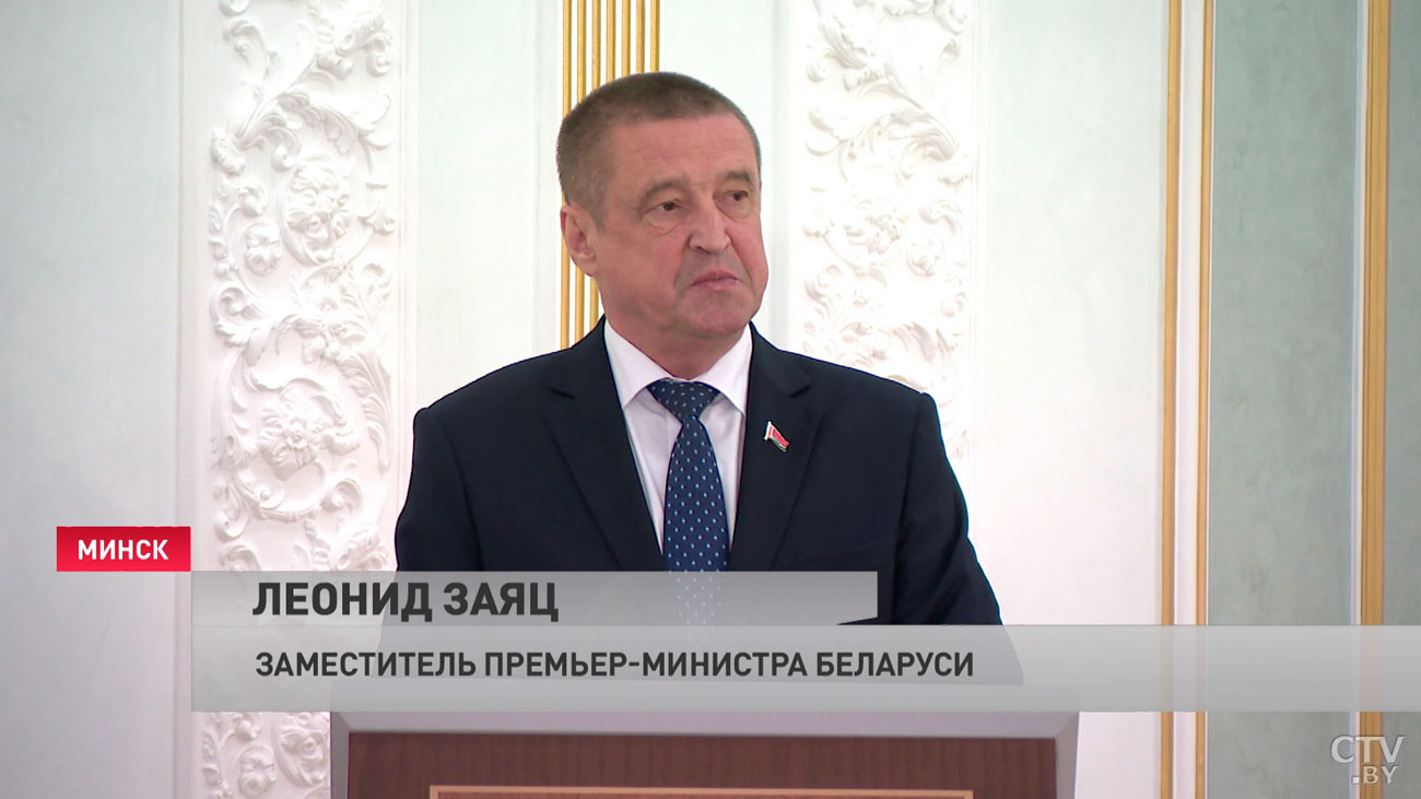 Лукашенко: слушайте, ну сами в тюрьму просятся, приписали ремонт техники, завтра припишут падёж скота-10