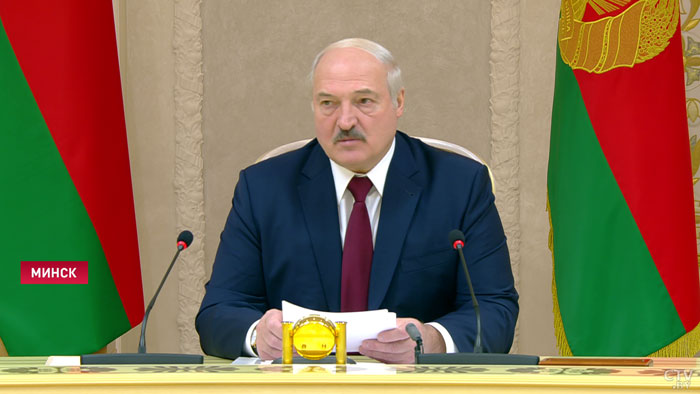 У Александра Лукашенко спросили: «Вдруг вы откажитесь от президентских полномочий?» И вот его ответ-7
