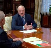 Александр Лукашенко: соберёмся и будем читать Конституцию постатейно, особенно обращая внимание на новации